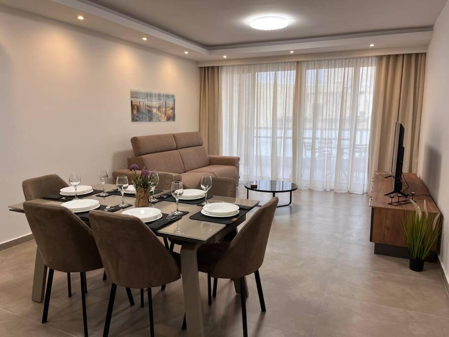 3 Bedroom Seaside Luxury Accommodation - Sleeps 8 St. Paul's Bay Esterno foto