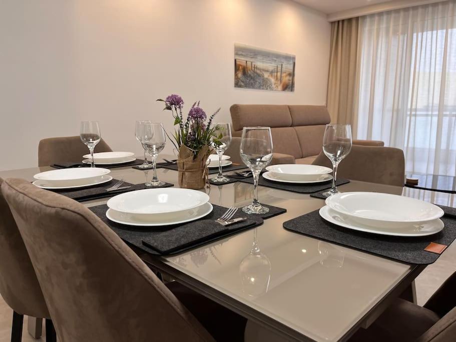 3 Bedroom Seaside Luxury Accommodation - Sleeps 8 St. Paul's Bay Esterno foto